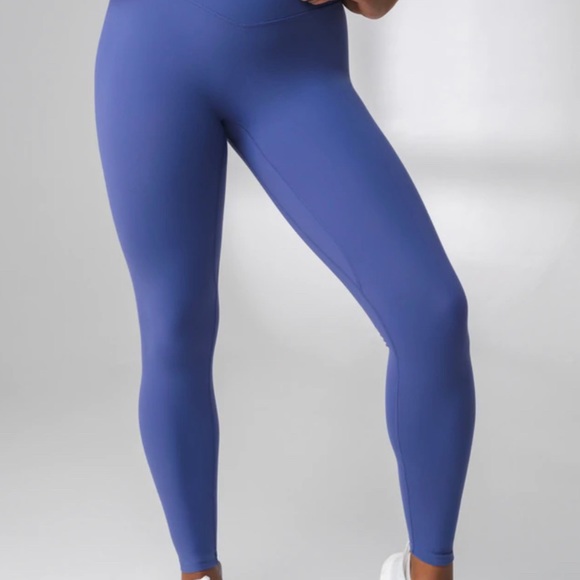 The Cloud Pant in Sapphire - Picture 2 of 4